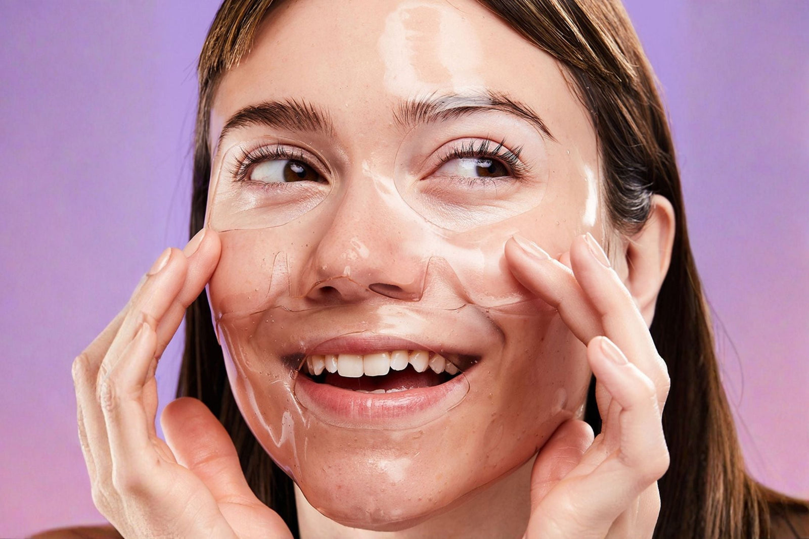woman wearing patchology bubbly face mask